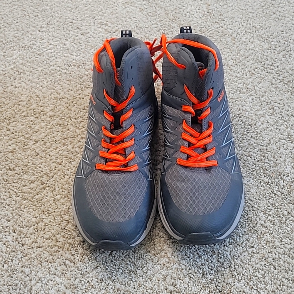 Mens size ten hiking shoes!